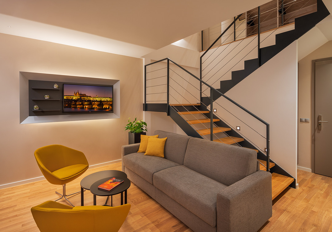 Deluxe Maisonette Suite